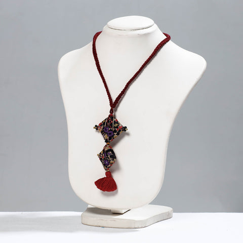 pakko embroidery necklace