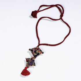 pakko embroidery necklace