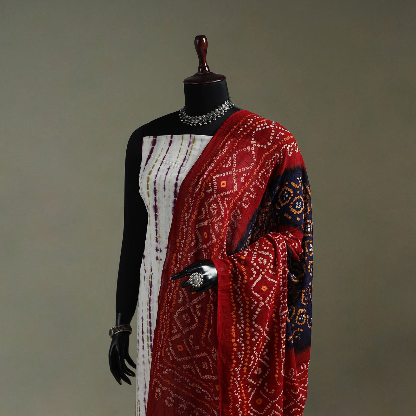 Kutch tie-dye pure mul cotton bandhani dupatta 06