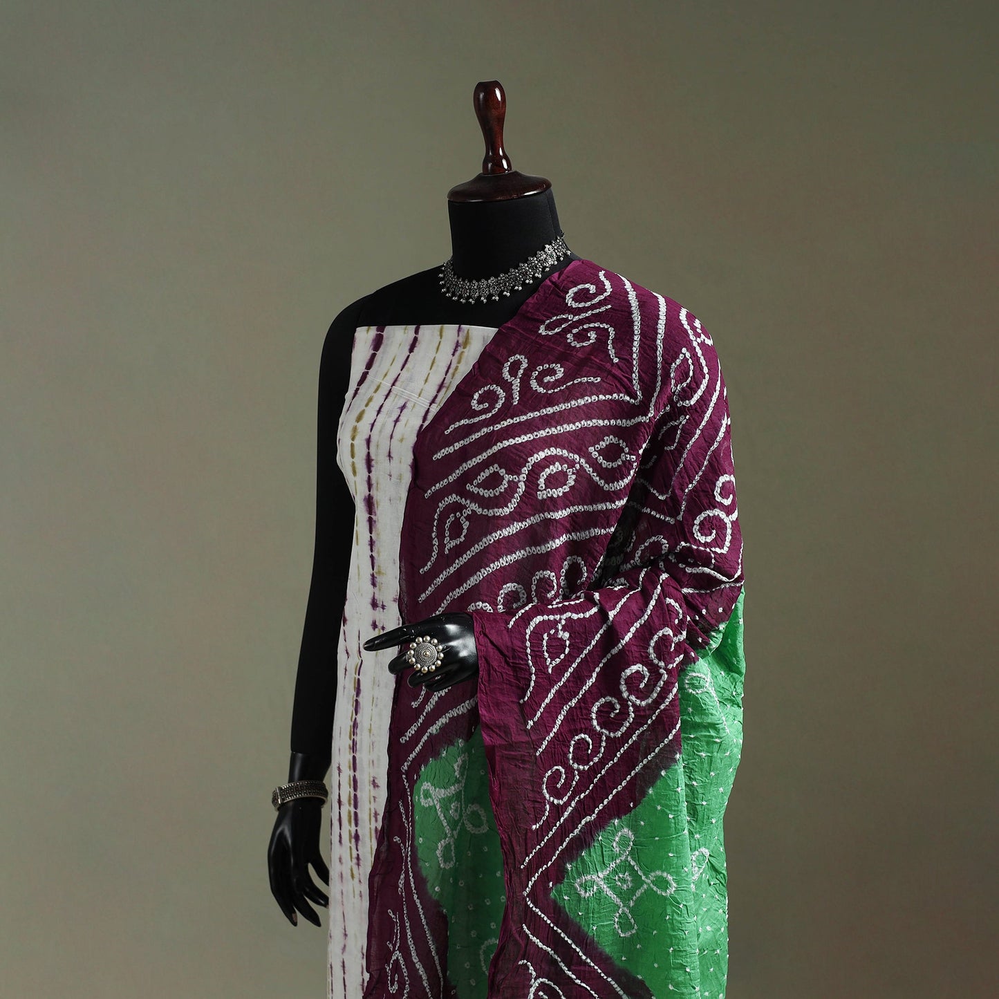 Kutch tie-dye pure mul cotton bandhani dupatta 08