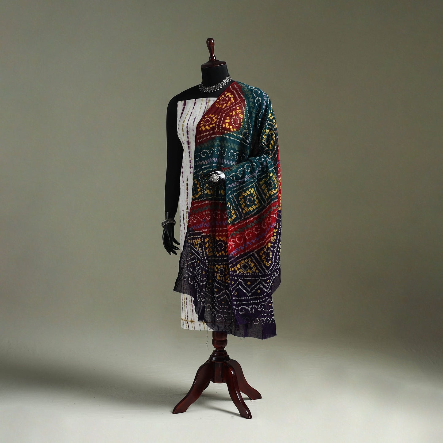 Kutch tie-dye pure mul cotton bandhani dupatta 15