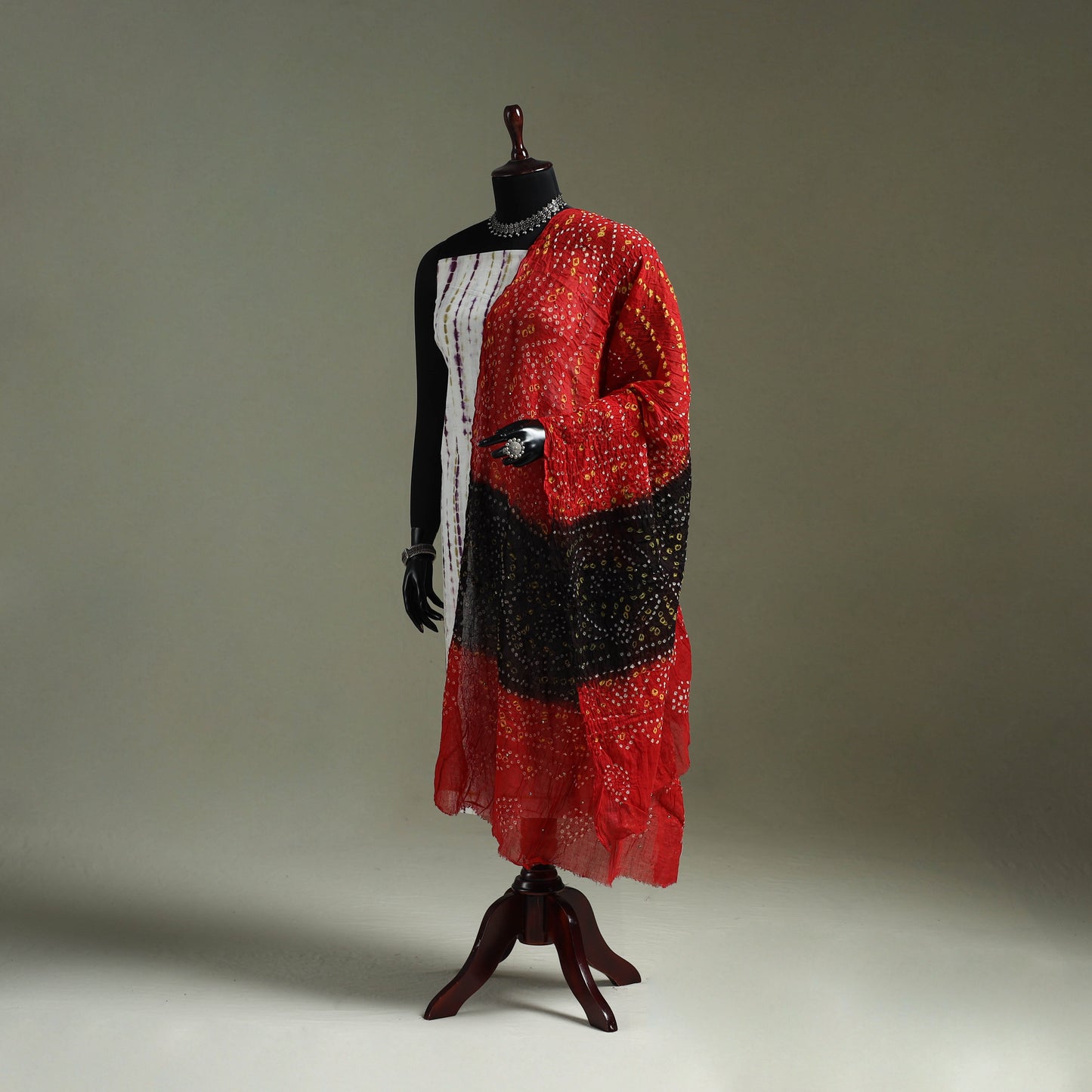 Kutch tie-dye pure mul cotton bandhani dupatta 18