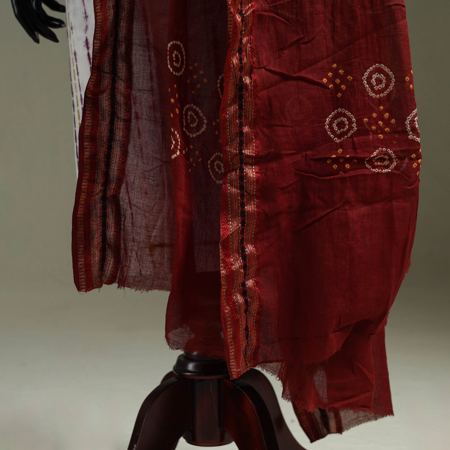 Kutch tie-dye pure mul cotton bandhani dupatta with border