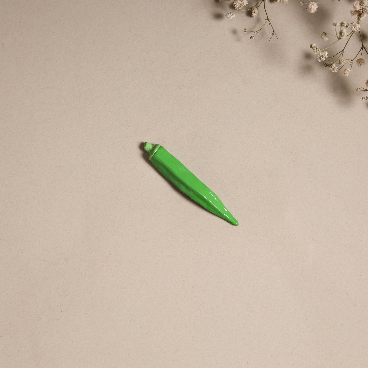 Ladyfinge - handpainted terracotta magnet 08 - handcrafted