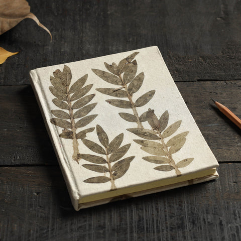  Leaf Art Work Special Visitor Notebook 