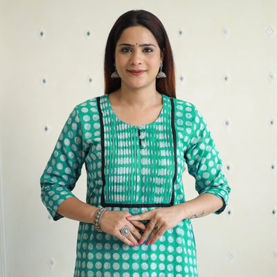 Buy Akola Hand Block Printed Cotton Pintuck Kurta Online at iTokri.com