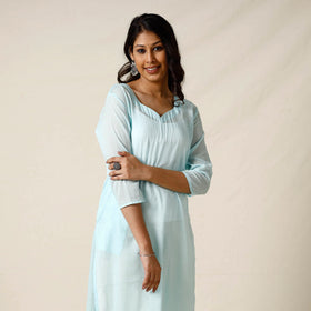 Buy Mulmalai Cotton Plain Dyed Long Kurta Online at iTokri.com