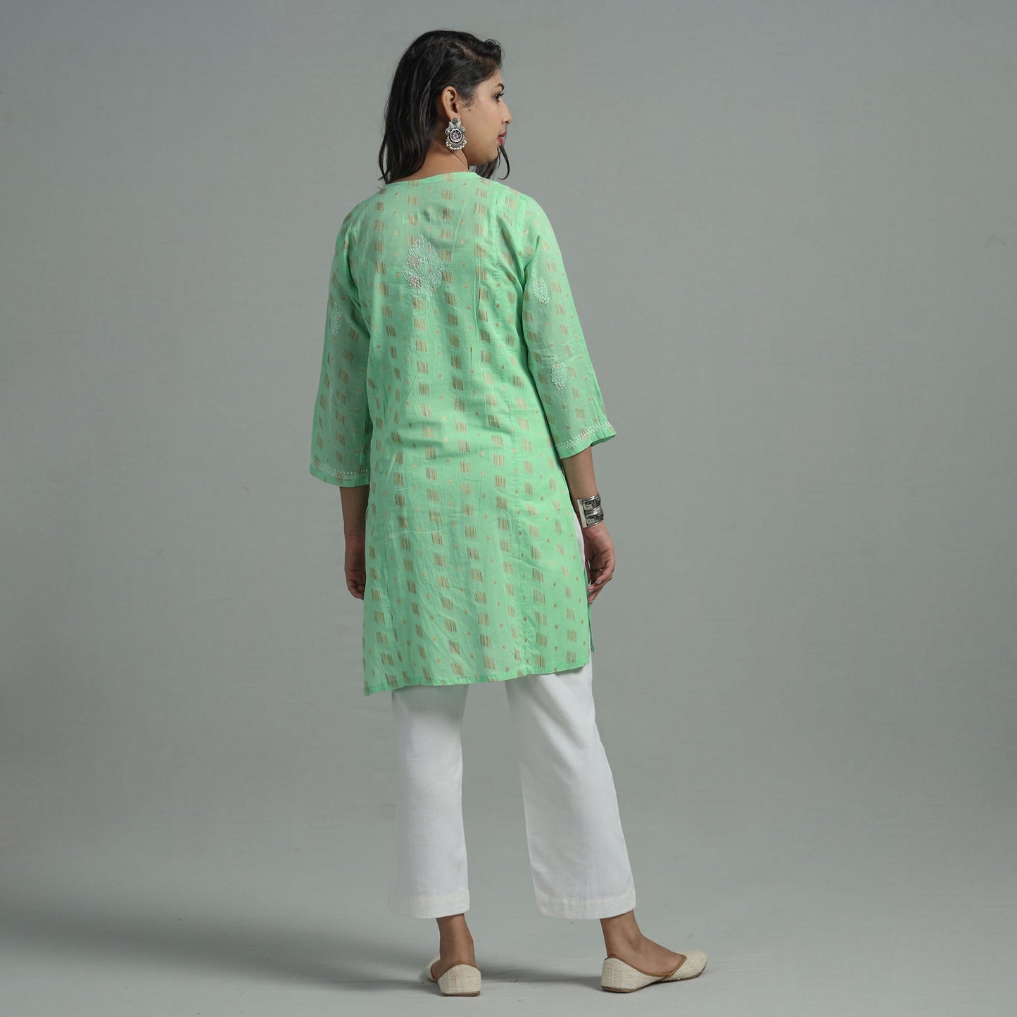  Chikankari Hand Embroidered Silk Cotton Kurta with Zari Work Online at iTokri.com