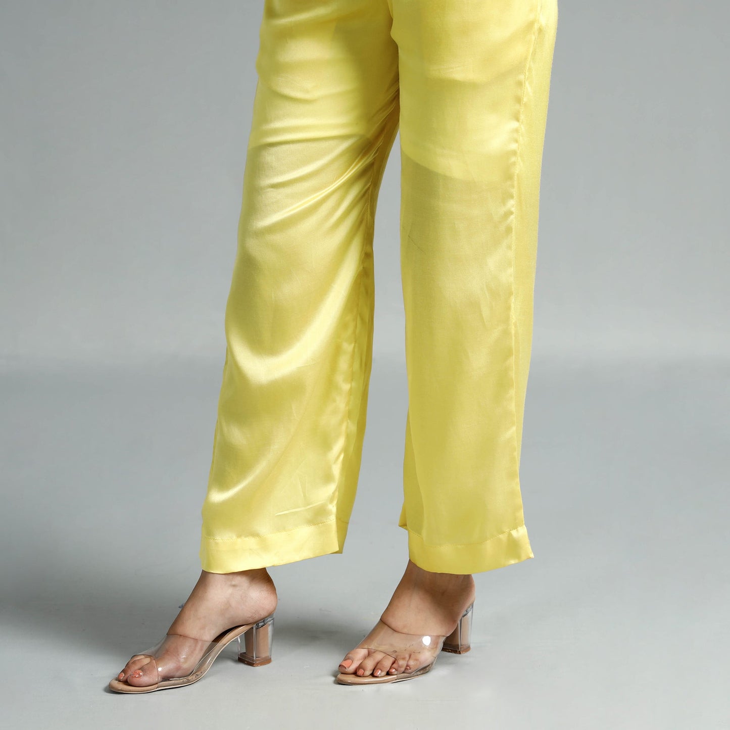 Buy Plain Modal Silk Elasticated Pant Online at iTokri.com