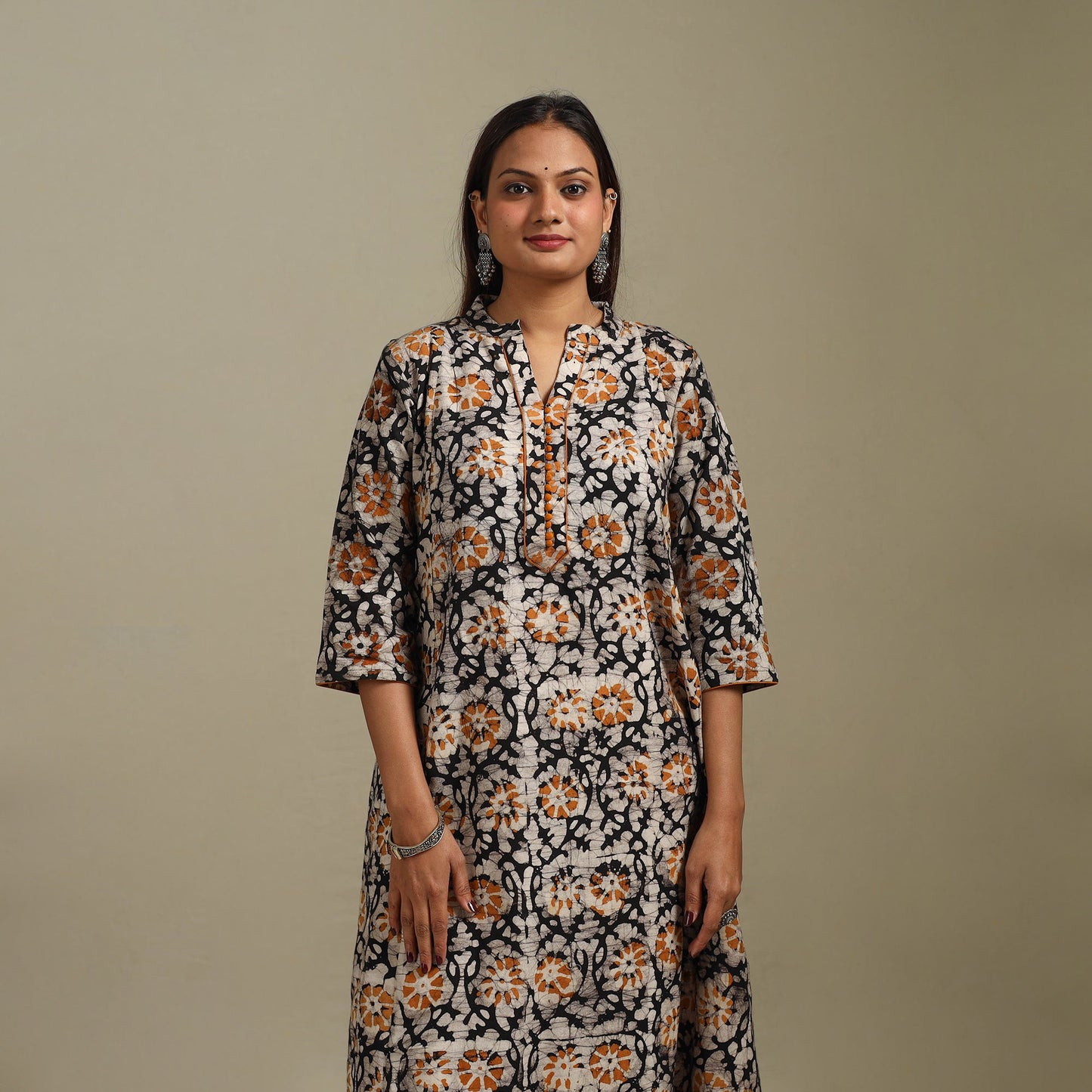 A-line cotton hand batik kurta for women 04 - handcrafted