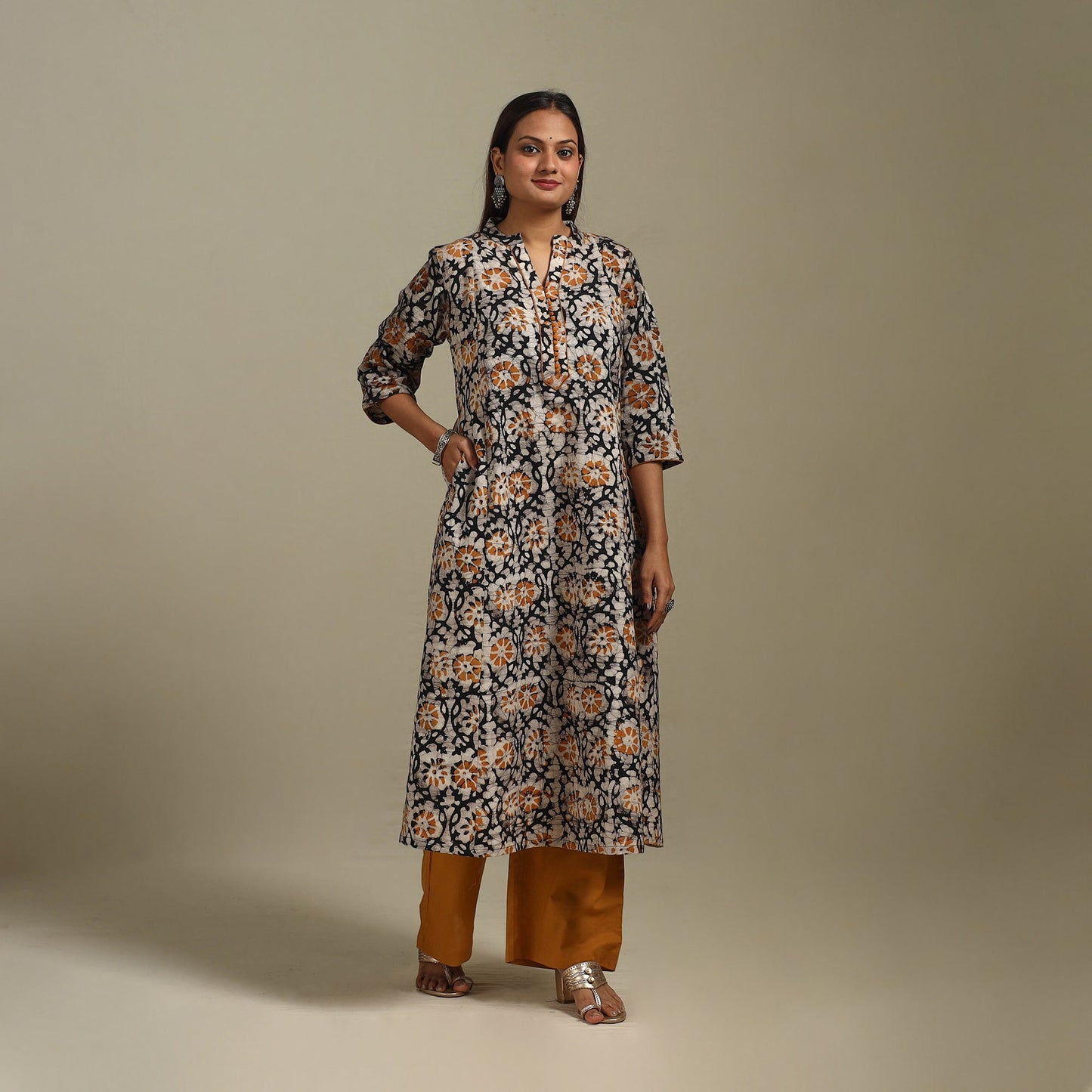 A-line cotton hand batik kurta for women 04 - handcrafted