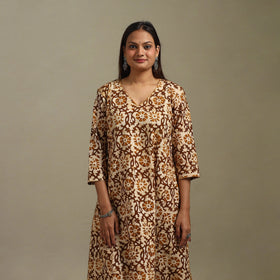 A-line embroidered cotton hand batik kurta for women 13