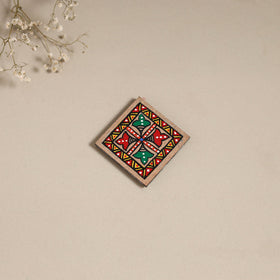 Madhubani handpainted wooden magnet 02 - handcrafted