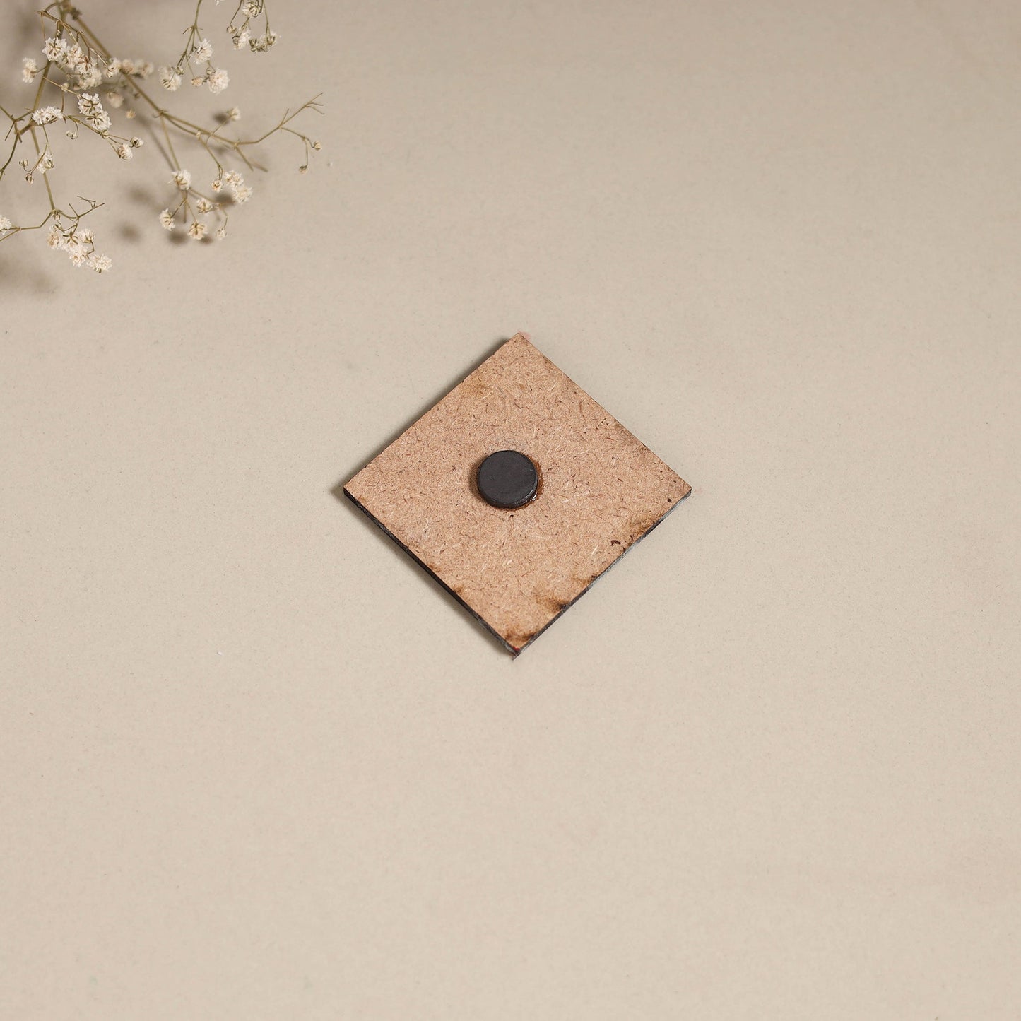 Madhubani handpainted wooden magnet 05 - handcrafted