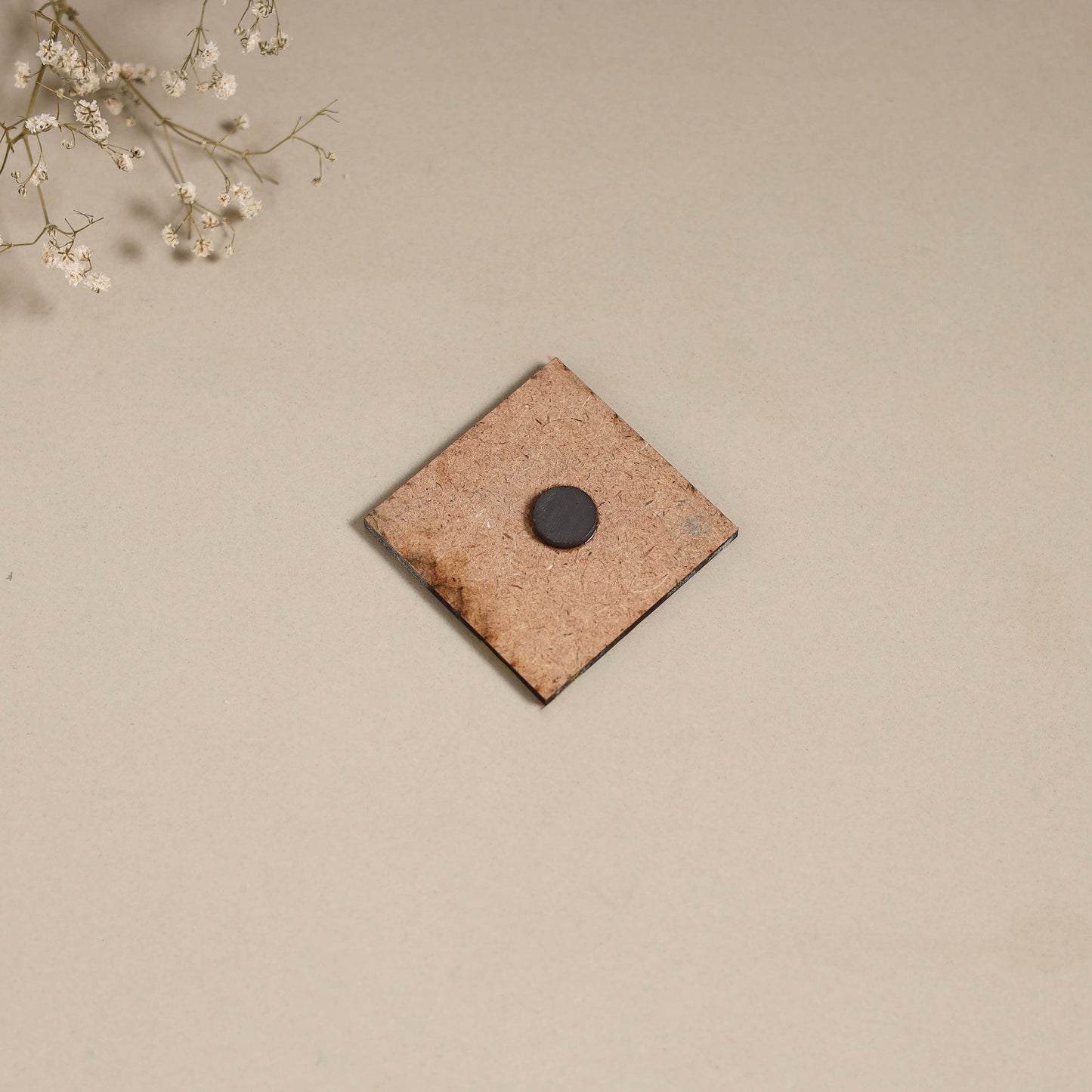 Madhubani handpainted wooden magnet 06 - handcrafted