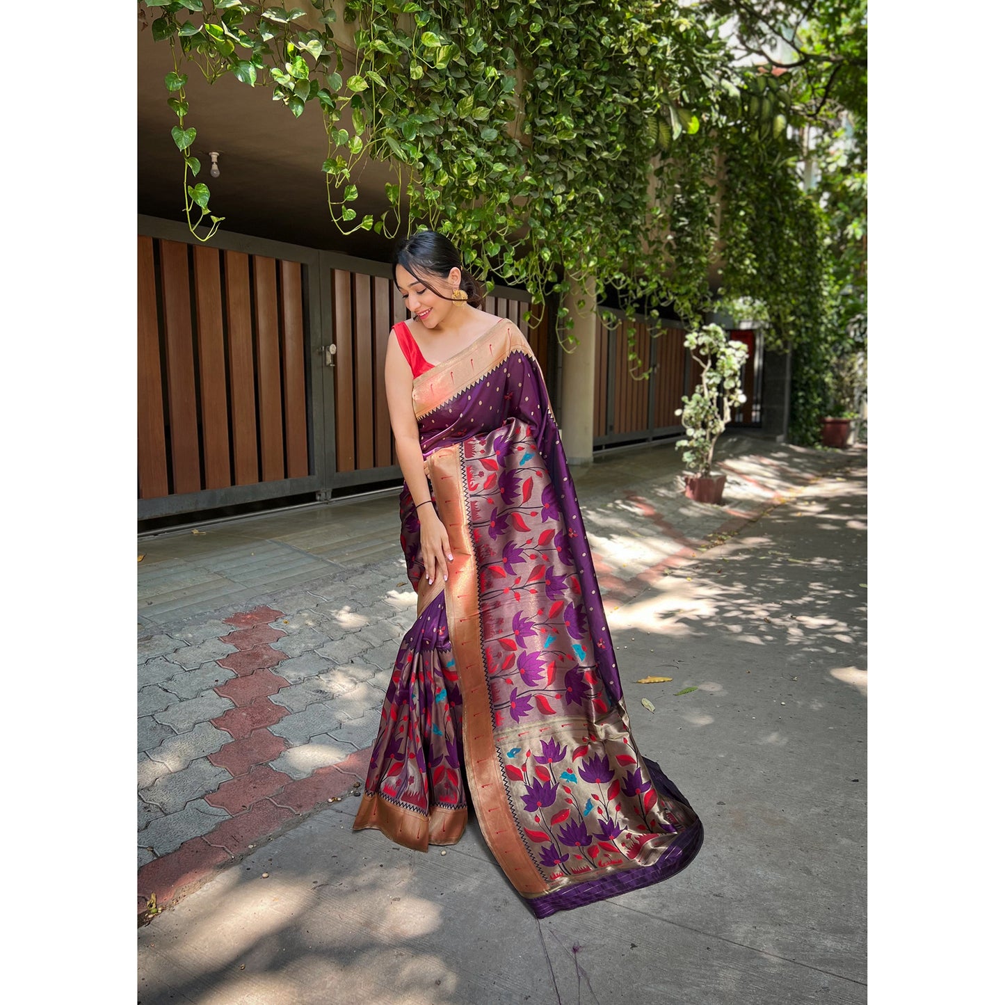 Purple - Titli Magenta Banarasi Silk Handwork Saree