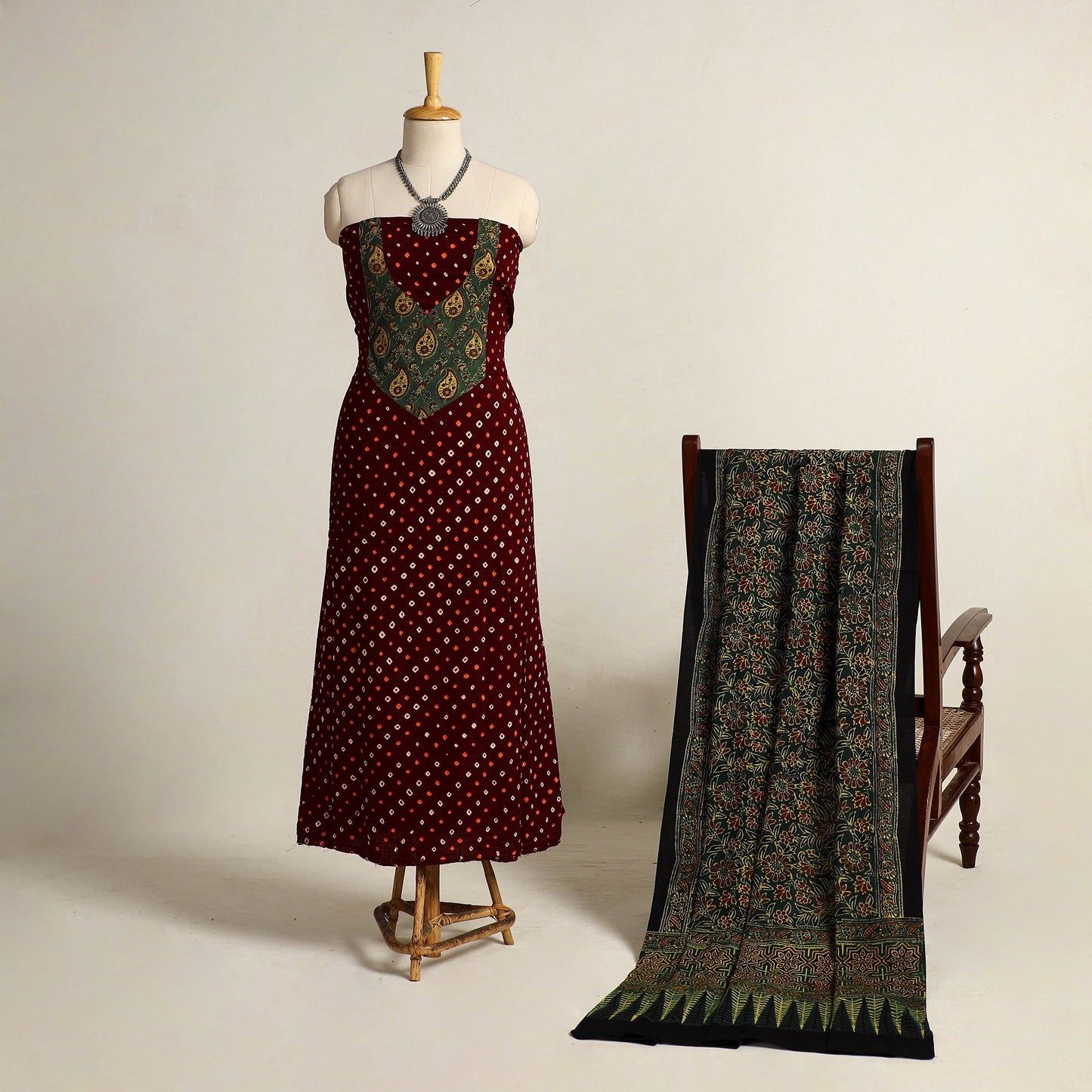 Maroon - 2pc tie-dye cotton bandhani kurta with dupatta 07