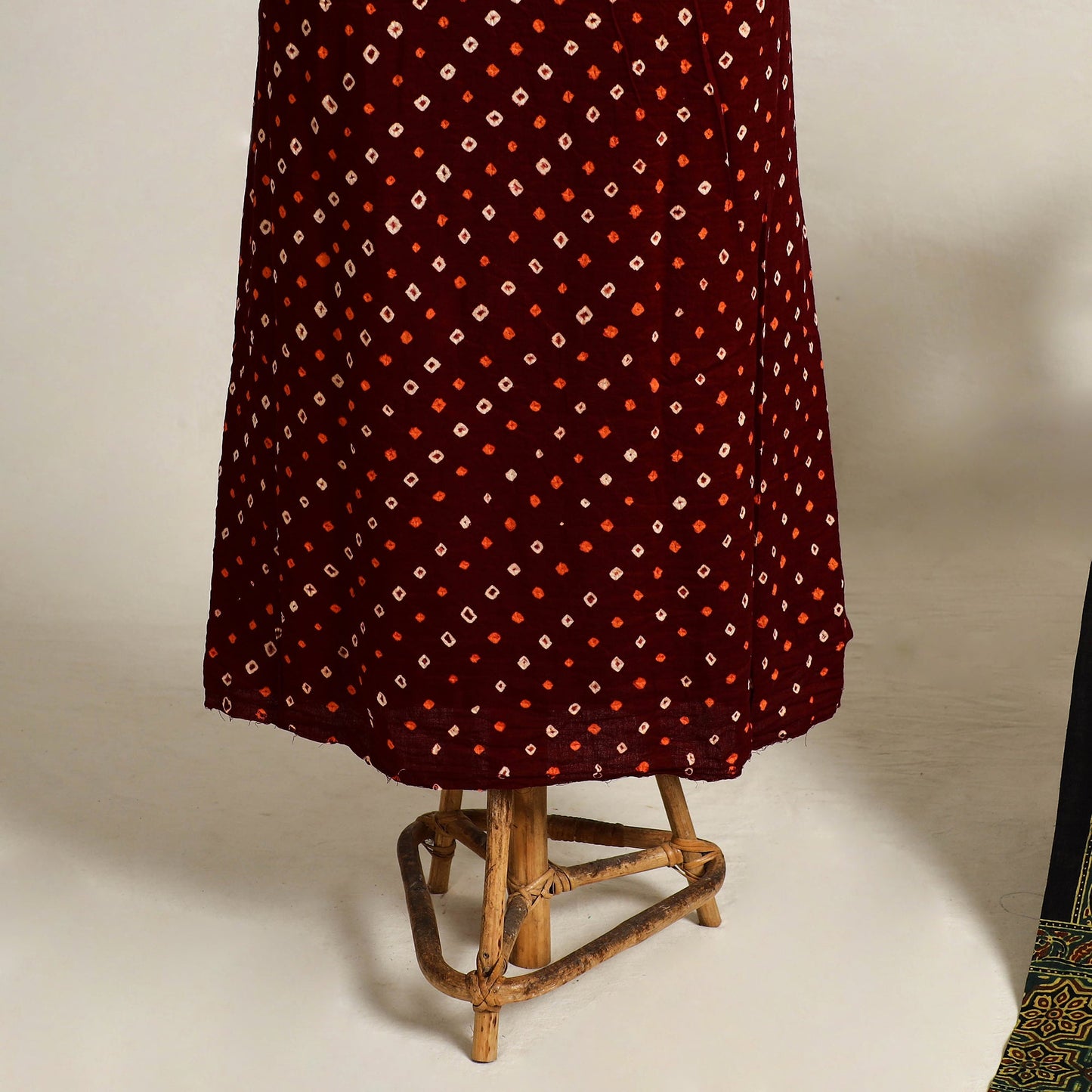 Maroon - 2pc tie-dye cotton bandhani kurta with dupatta 07