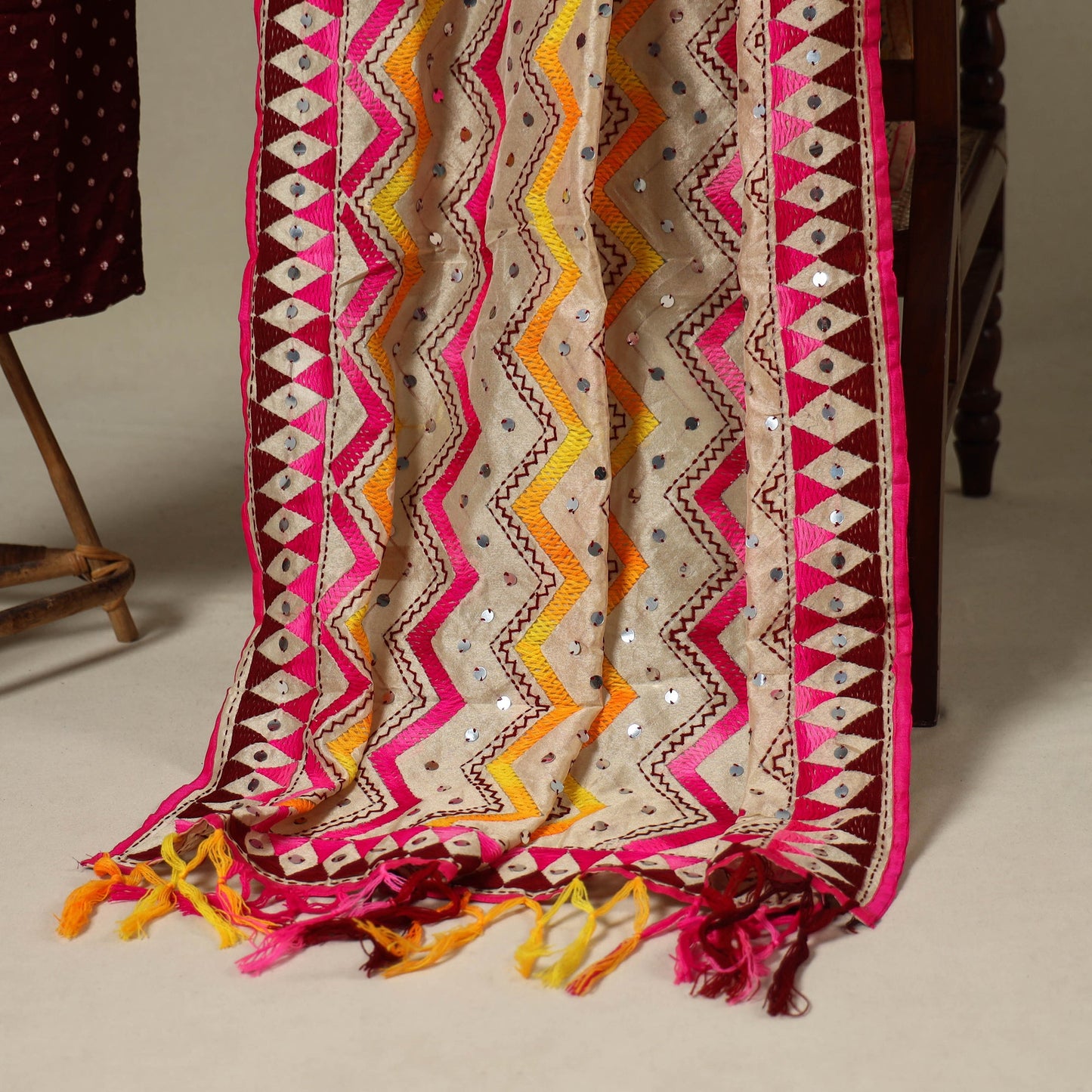 Maroon 2pc Unstitched Bandhani Dress Material with Jewellery Set