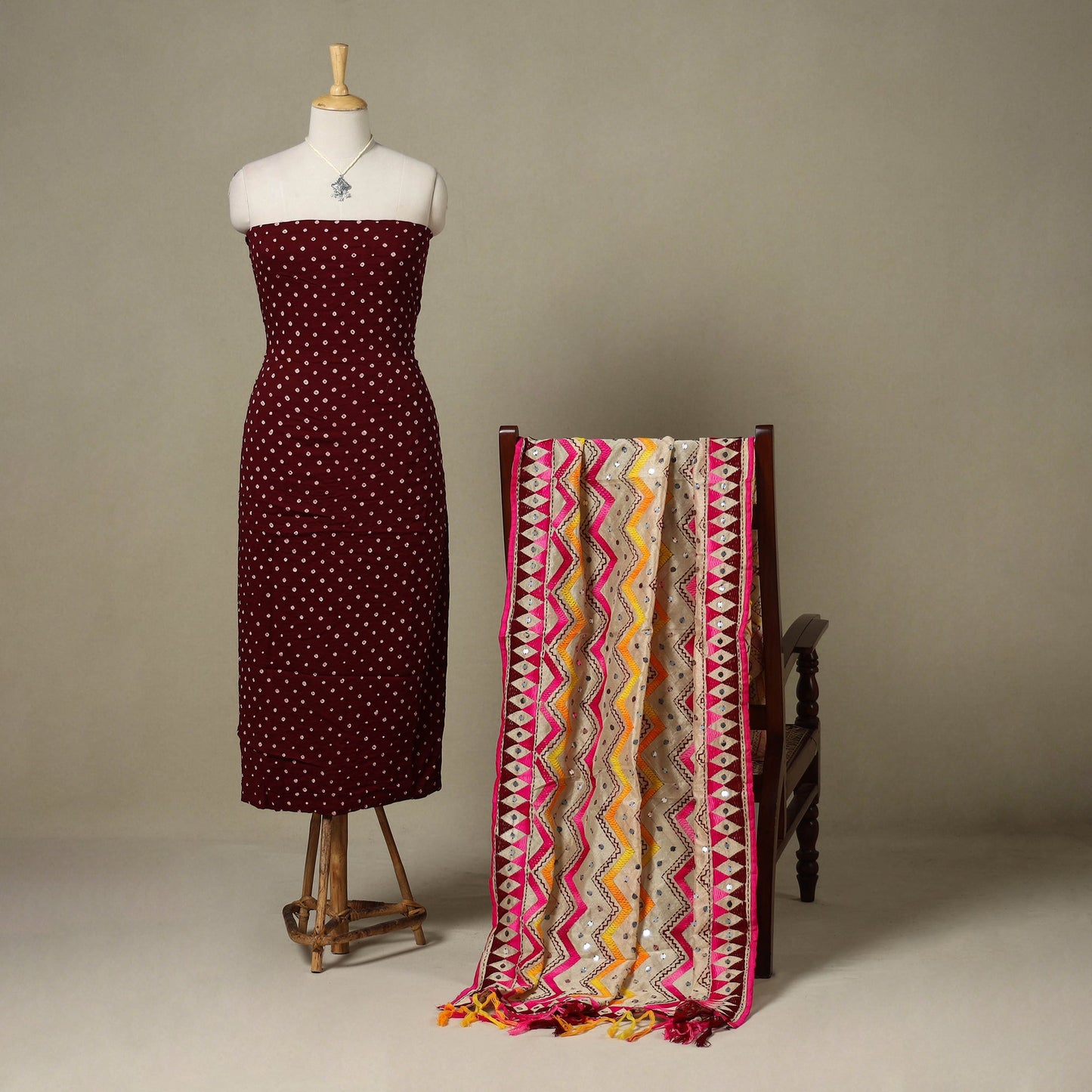 Maroon 2pc Unstitched Bandhani Dress Material with Jewellery Set