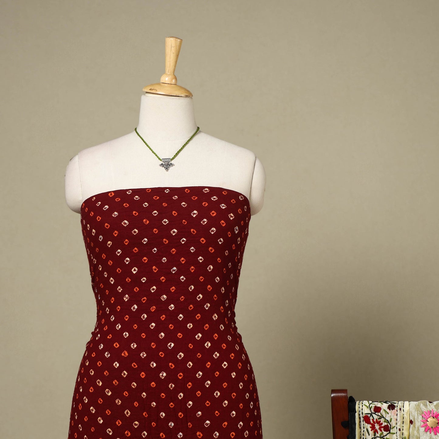 Maroon 2pc Unstitched Bandhani Dress Material with Jewellery Set