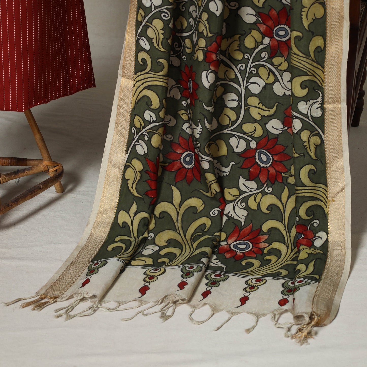 Maroon - 2pc unstitched jacquard dress material