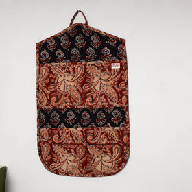 Maroon - 4 pockets handcrafted cotton wall hanging letter