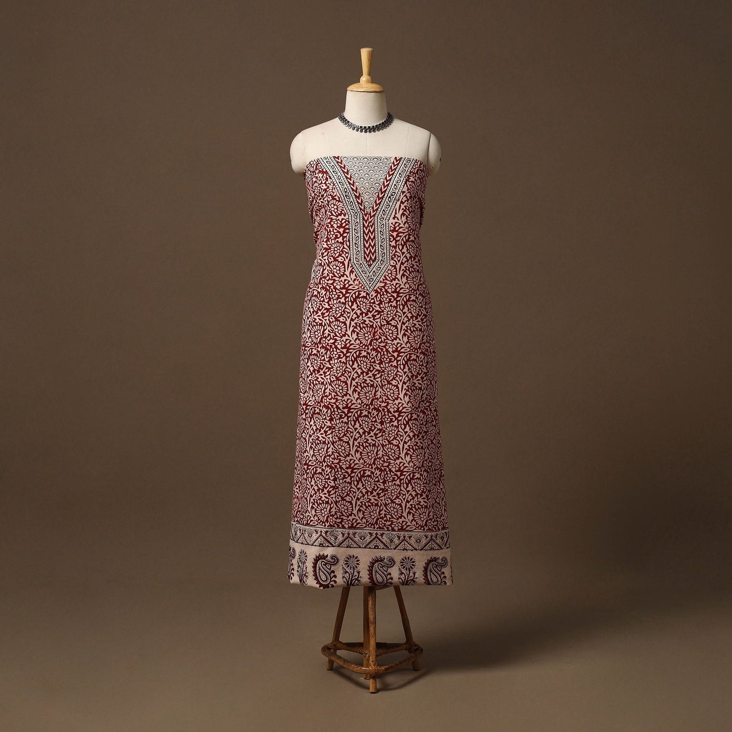 Bagh natural dyed cotton unstitched kurta material (3.1m)