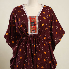 Buy Maroon Bandhani Cotton Kaftan with Desert Embroidery
