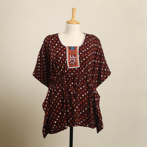 Buy Maroon Bandhani Cotton Kaftan with Desert Thread Embroidery