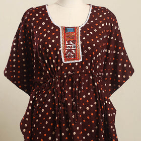 Buy Maroon Bandhani Cotton Kaftan with Desert Thread Embroidery