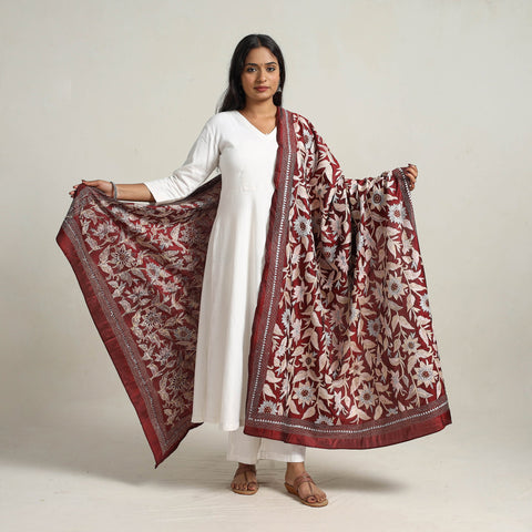 Buy Hand Embroidered Bengal Kantha Work Dupatta Online