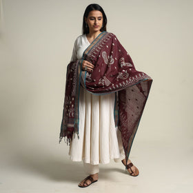 Buy Bengal Kantha Embroidered Cotton Handloom Dupatta Online at iTokri.com