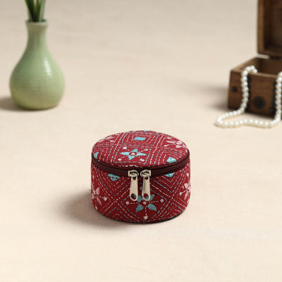  Bengal Kantha Work Handcrafted Round Maroon Utility Box 