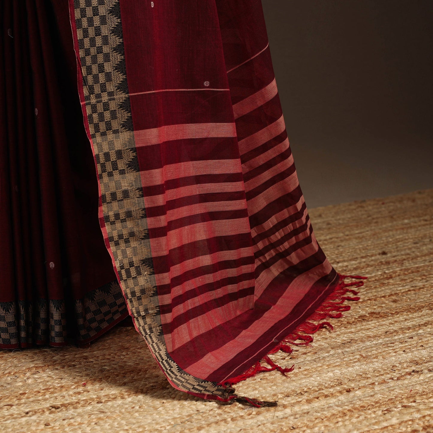 Dharwad cotton saree with border 10 - handcrafted