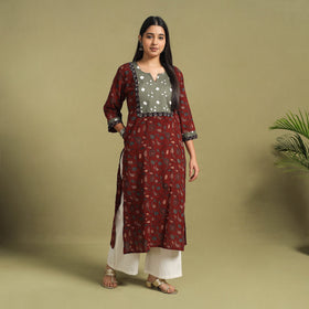 Fusion Mul Cotton Straight Maroon Ajrakh Kurta for Women