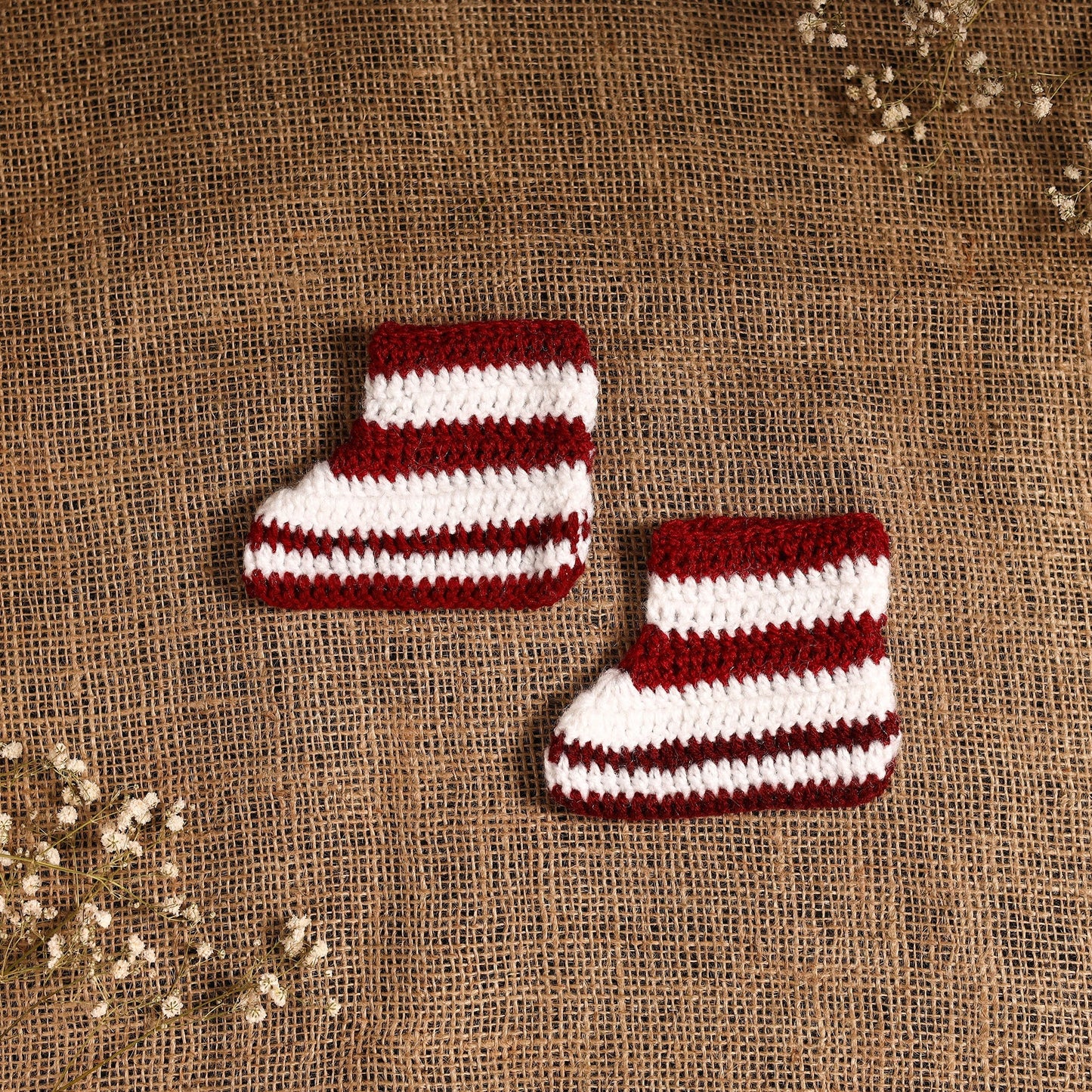 Maroon - hand knitted woollen socks for kids (6-12 months)