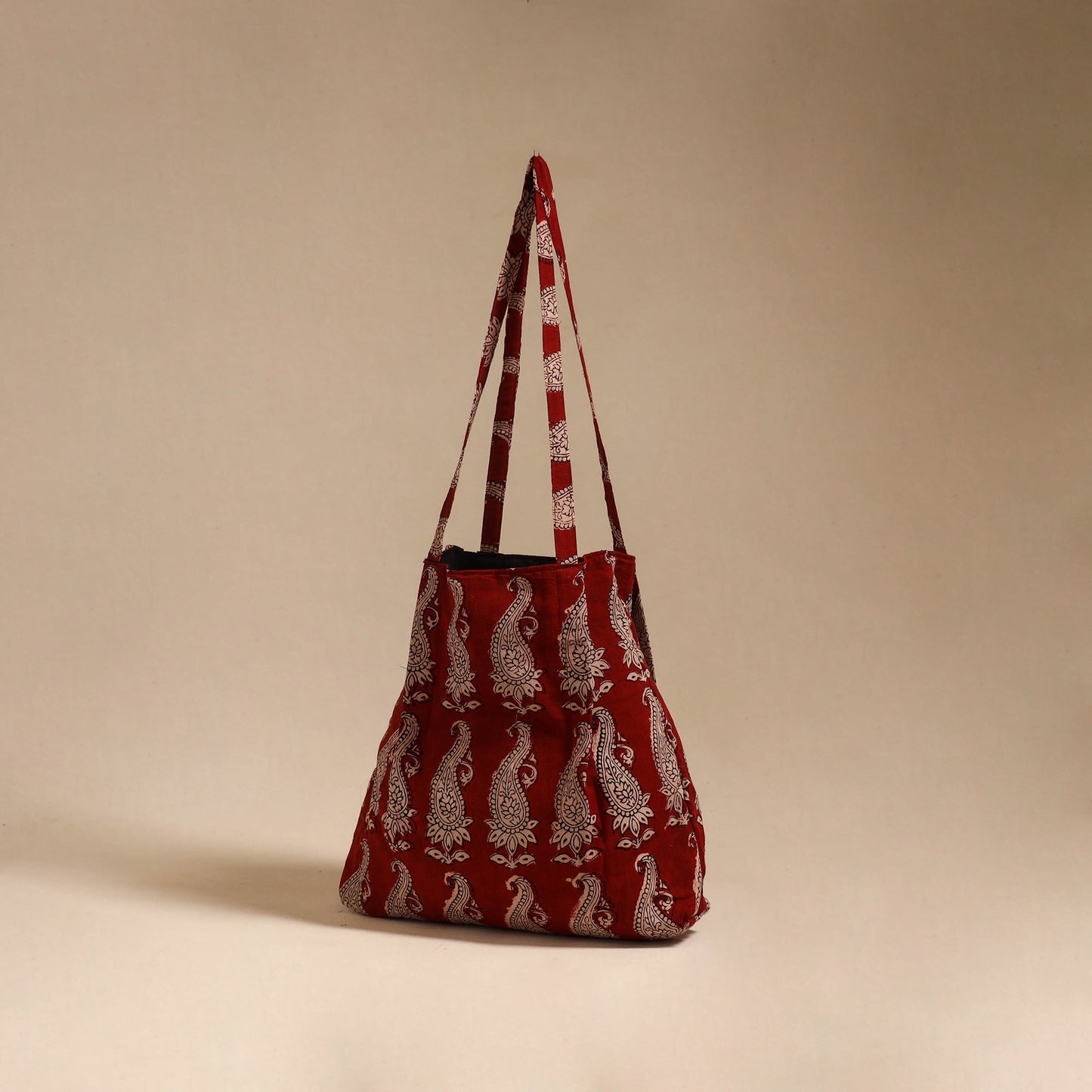 Handcrafted fabric jhola bag 19