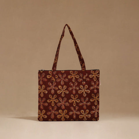 Handcrafted quilted handbag 02