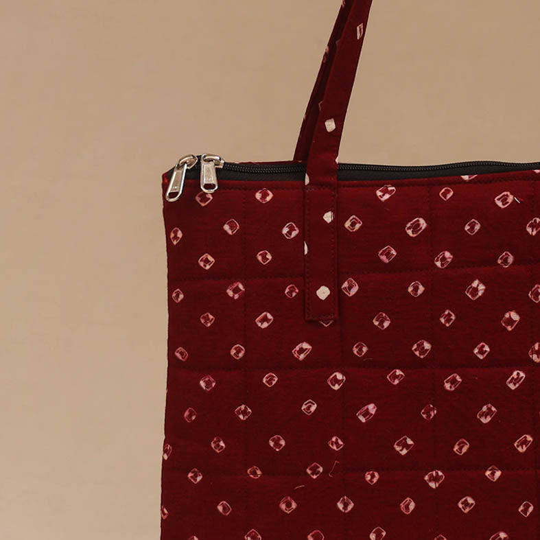 Handcrafted quilted handbag 04
