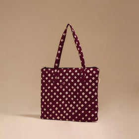 Handcrafted quilted handbag 05