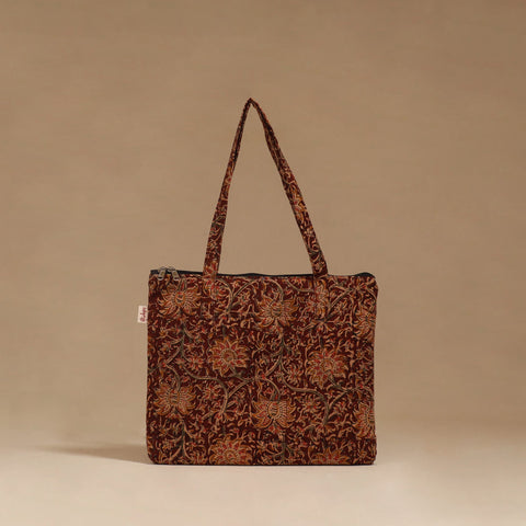 Handcrafted quilted handbag 19