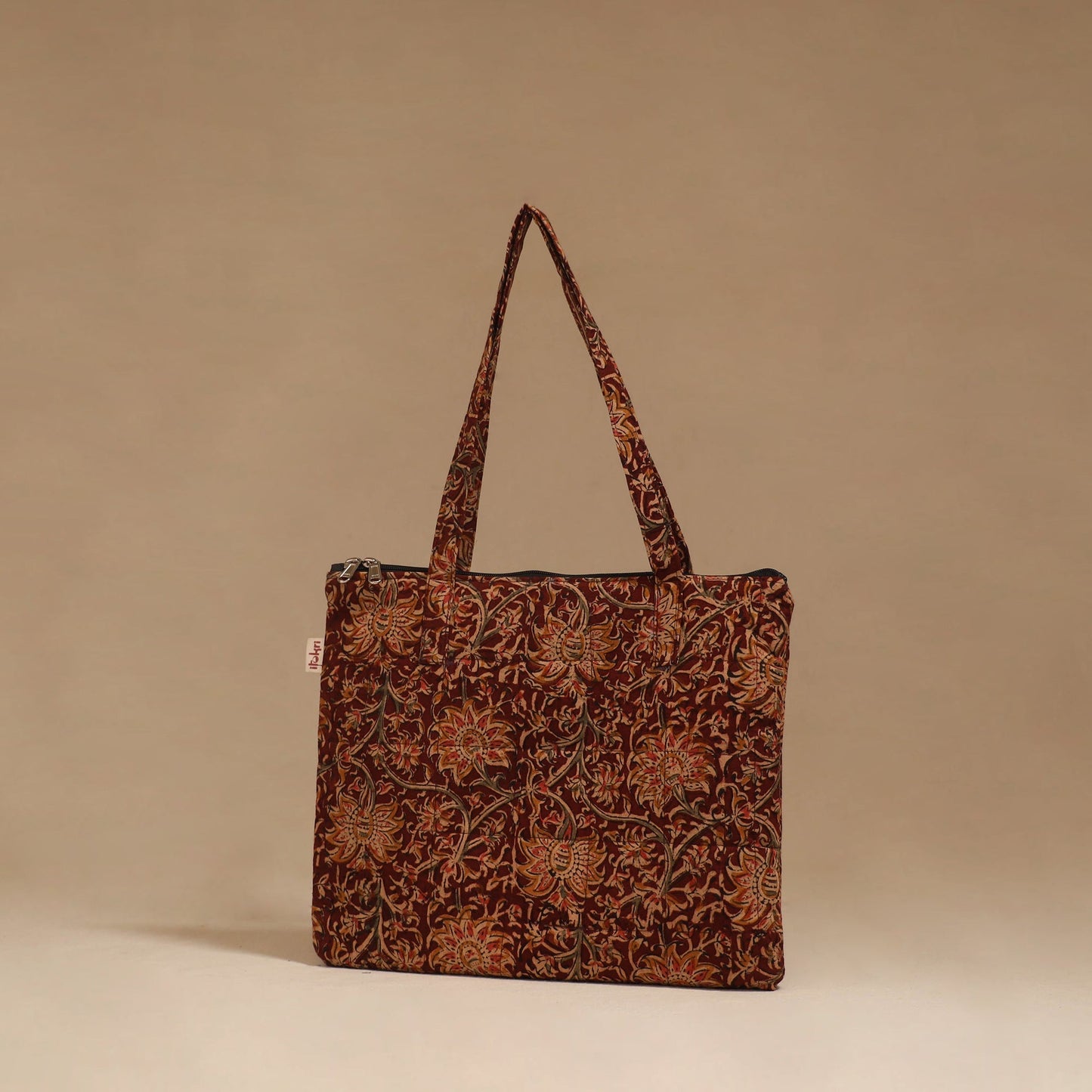 Handcrafted quilted handbag 19