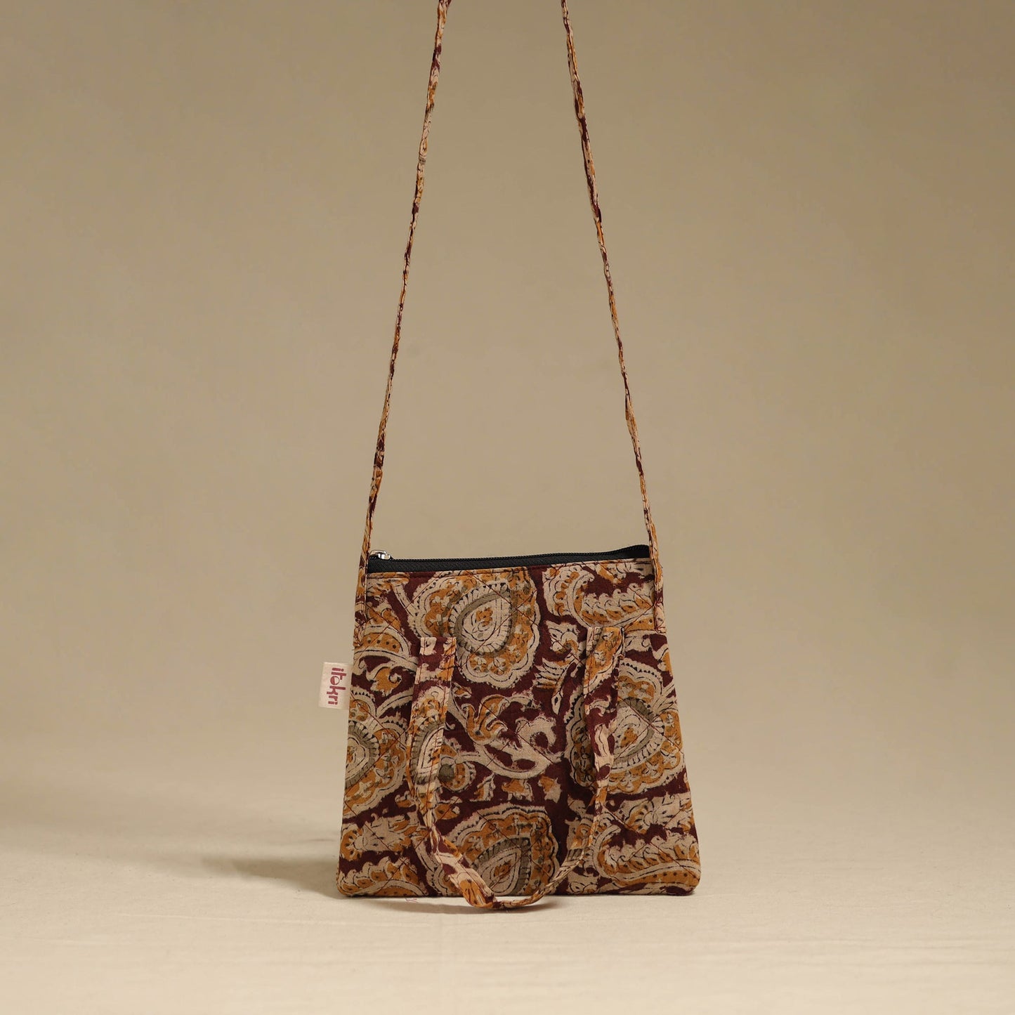 Handcrafted quilted sling bag 04