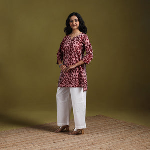 Handloom embroidered mercerised cotton short pochampally