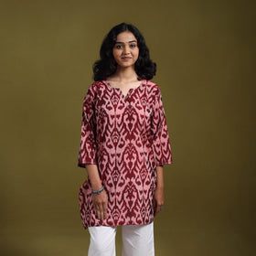 Handloom embroidered mercerised cotton short pochampally