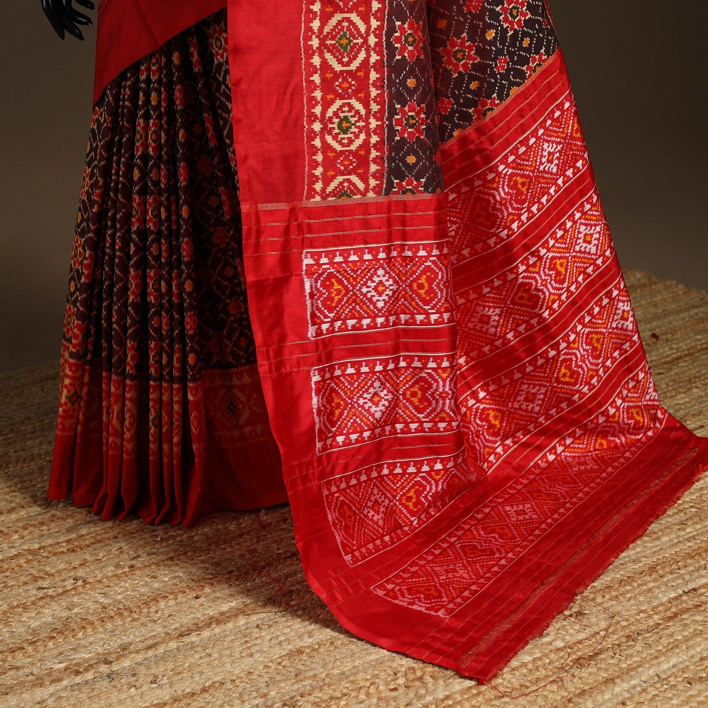 Handloom mulberry silk patola ikat pochampally saree 02