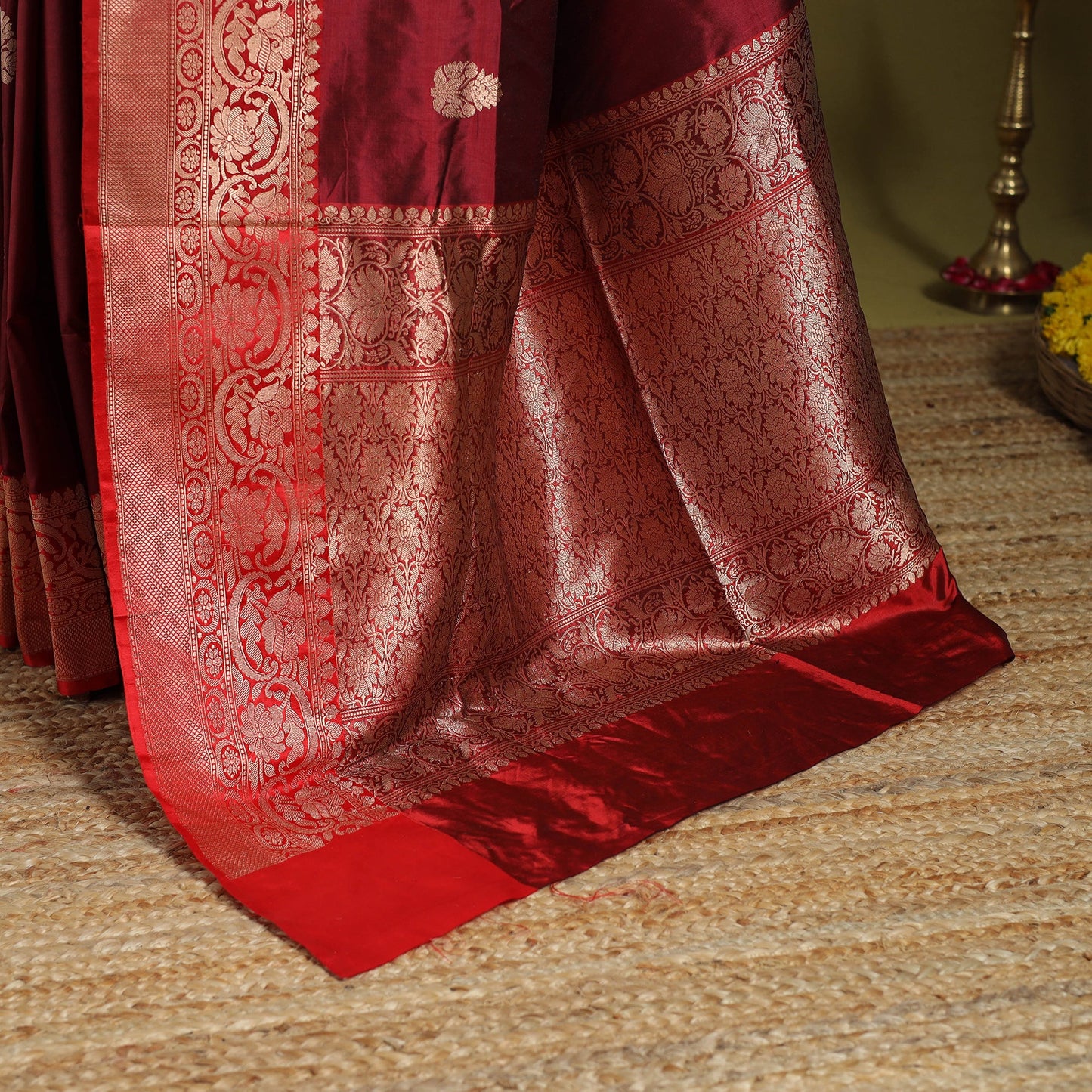 Maroon - handloom pure katan silk kaduwa zari buti banarasi