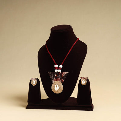Buy Handmade Jute Fabart Necklace Set