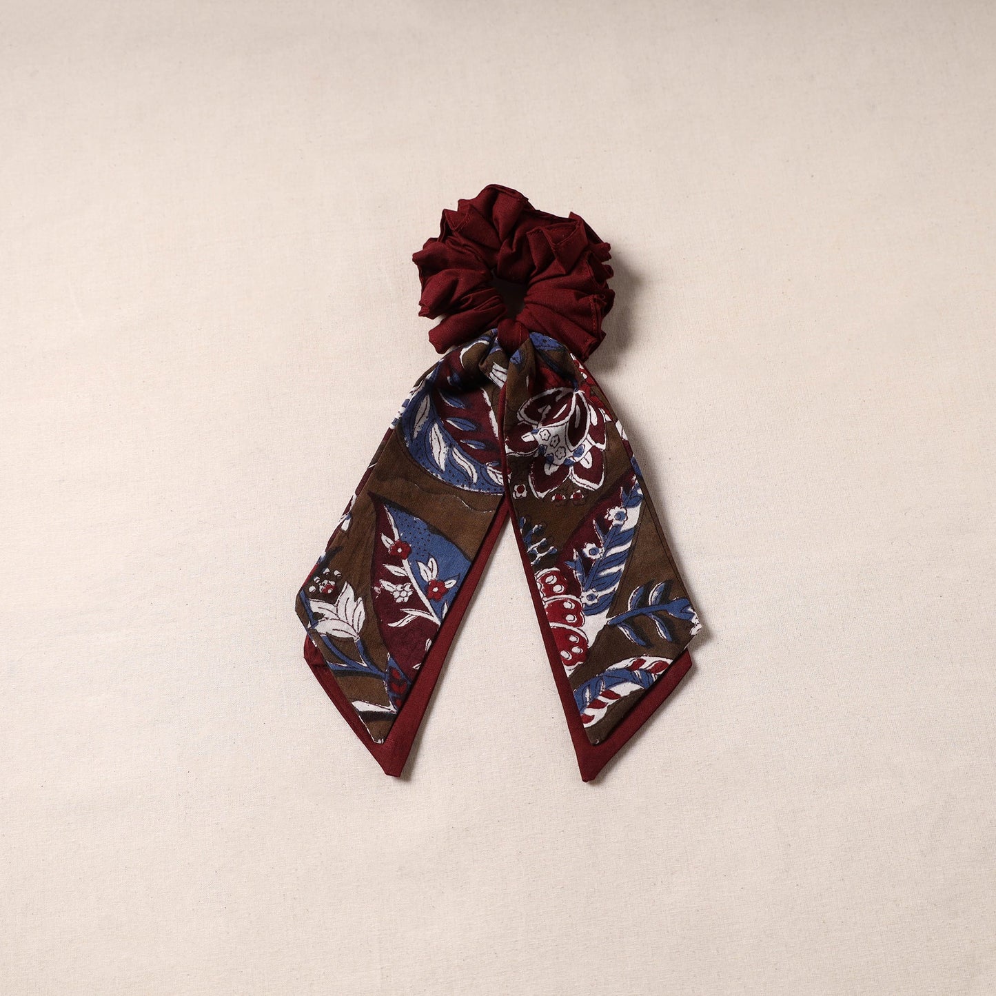 Handmade rubber band/scarf scrunchie 01 - handcrafted